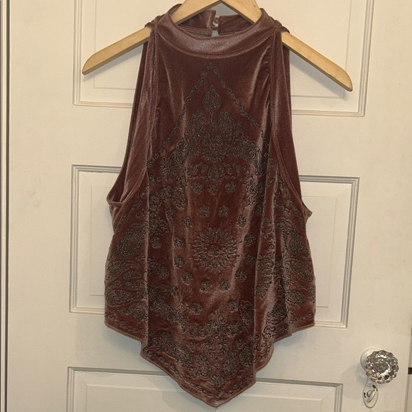 Velvet Paisley Bandana Sleeveless Top - Picture 4 of 7